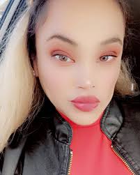 blessed.#beautyeditorial #selflove #truth #honesty #radio-host #reality  #news #telemundo #loveyourself #california #world #keepgoin #vogue #viral  #viralvideo #viralpost #faceup #loveislove #vogue #magazine #famois  @vougemagazine @Vogue @FashionNova ...