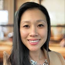 So what's the deal between Minky Couture and Lola Blankets? Never even  heard of Lola until today. Is one better than the other or is it one of  those let's support the