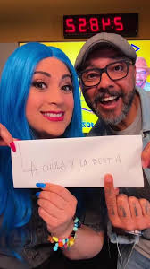 Nos vamos a YOUTUBE 🎥 Hoy en VIVO desde las 3pm ✨🔊 También estamos de  estreno tenemos nuevo instagram SÍGANOS @lachulaylabestia 🤩