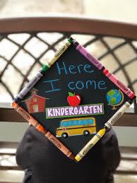Grad Cap With Chalkboard Backing Graduation Cap Decoration Diy Graduation Cap Kindergarten Graduation Cap