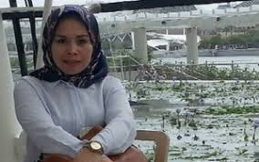Gitaris slank, abdee negara, lahir di donggala, sulawesi tengah, 28 juni 1968. Tak Ingin Cerai Sampai Mati Istri Malah Tak Mau Temui Saat Abdee Slank Berkunjung Ke Rumah