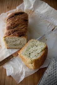 Incorporatevi la rimanente farina, il burro morbido e a pezzetti. Treccia Di Pane Al Burro Aglio E Salvia Sale Pepe