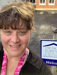 Senior center gives away medical devices