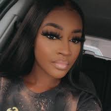 Lonnette Jones's Instagram, Twitter & Facebook