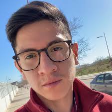 🌋❄️ "Milagro de la naturaleza": el increíble río formado en el volcán Etna  por el derretimiento de la nieve al entrar en contacto con la lava El Etna  sigue trayendo grandes curiosidades