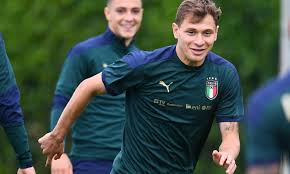 Nicolò barella was born in cagliari on 7 february 1997 and he grew up with three key elements in his life: Sara L Europeo Di Barella L Inter Ha Un Piano Per Il Futuro Ma Ora Se Lo Gode Mancini Primapagina Calciomercato Com