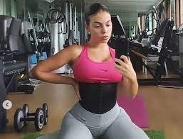 She is generously known for being the girlfriend of portuguese professional football star cristiano ronaldo. 5 Most Liked Sexy Photos Of Georgina Rodriguez On Instagram Number 1 Attracts Attention Okezone Bola Sportsbeezer