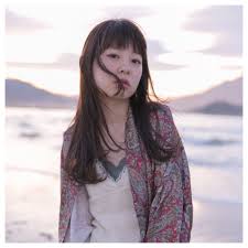 ルーズカール 風になびく髪 ヘアスタイル ロング ロングヘア 髪 イラスト