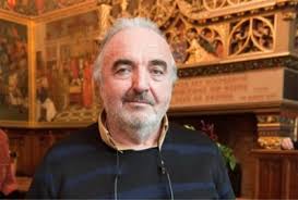 Zo gebruikte ik in de vorige column het beeld van een blondine op een scooter waar ik al autorijdend een tijdje achter moest blijven rijden omdat ik er niet voorbij kwam. Acteur Michel Van Dousselaere Lijdt Aan Vorm Van Dementie De Standaard Mobile