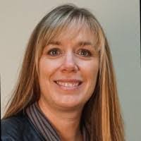 Kari Moon's Instagram, Twitter & Facebook