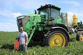 Earth, wind and rain