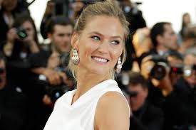 Bar Refaeli ties the knot in Israel amid airspace drama