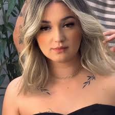 Beatriz Stark (@abeatrizstark) • Instagram photos and videos