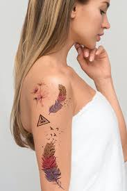 Üçgen şekli, basit ve sade görünür ancak arkasında derin ve bolca anlam barındırır. Takistir Gecici Tuy Ve Ucgen Dovme Tattoo Fiyati Yorumlari Trendyol