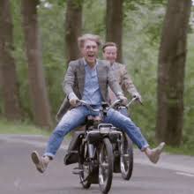 Harley stone 1992 buffy the vampire slayer: Frank En Rogier Frank En Rogier Checken In Gif Frank En Rogier Frank En Rogier Checken In Rtl4 Discover Share Gifs
