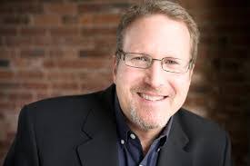 Alex Cruikshank's Instagram, Twitter & Facebook