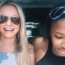 Lily Dean (@lilydean99)