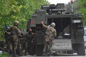 ,,maar aan de geur te oordelen dacht ik aan een lijk in verregaande staat van ontbinding. een jager die in het gebied woont, leonard. Voortvluchtige Belgische Militair Niet Gevonden Na Uitkammen Bos Trouw