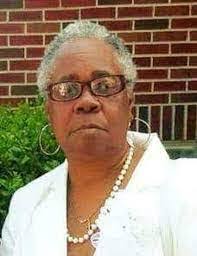 Mae Howard's Instagram, Twitter & Facebook