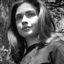 Sydney Sweeney looks like a young Hillary Clinton. I'll see myself out.