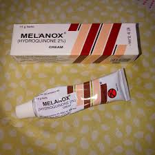 Warnanya agak gelap jadi bisa membantu sedikit menutup kemerahan pada jerawat dan bekas jerawat yang meradang. Melanox Salep Bekas Jerawat Kesehatan Kecantikan Kulit Sabun Tubuh Di Carousell