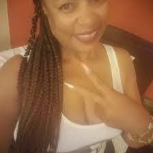 Jeannine Bean's Instagram, Twitter & Facebook