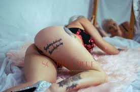 Blossom independent private escort - Scarlet Blue