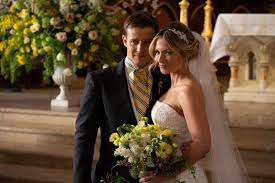 Cruz is hit twice in the neck and despite jamie's best efforts, he dies at the scene from massive internal bleeding.7. Blue Bloods How The Show Includes Jamko In The Promo For Jamie And Eddie S Wedding Showbiz Cheat Sheet