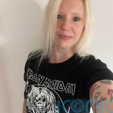 Money-saving witch cast spell