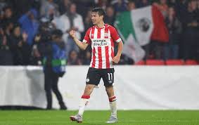 Football statistics of hirving lozano including club and national team history. El Chucky Lozano Ya Es De Champions Blog Tiempo Extra El Pais