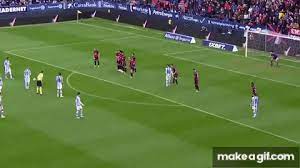 Download martin ødegaard number gif. Martin Odegaard Brave Free Kick On Make A Gif