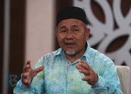 Social media exploded with wisecracks and memes after news of prime minister muhyiddin yassin being taken to hospital for diarrhea was released to the public. Pas Backs Muhyiddin Calls Unity End To Politicking In Face Of Pandemic