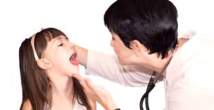 Group a strep (streptococcus pyogenes) and group b strep (streptococcus agalactiae) as far as symptoms, complications, and typical modes of transmissions. Streptococ Betahemolitic A Simptome Tratament Si Ce Boli ProvoacÄƒ