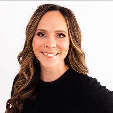 Angela Archambeau's Instagram, Twitter & Facebook