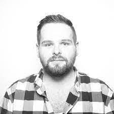 Lloyd Wipf's Instagram, Twitter & Facebook