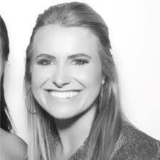 Shelby Hooks's Instagram, Twitter & Facebook