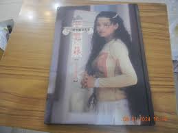 CH281 - 伊能靜Annie 3D立體希臘寫真集- 聖女傳說, 興趣及遊戲, 書本& 文具, 雜誌及其他- Carousell