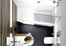 Ein kleines bad kann schnell beengt aussehen, wenn sanitärobjekte und badeinrichtung zu groß oder ungünstig angeordnet sind. Badezimmer Die Richtige Wanne Fur Kleine Raume Bauemotion De