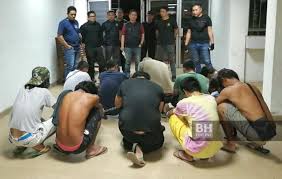 Bahagian rawatan dan pemulihan dadah, kdm? Mat Lalok Bertempiaran Lari Sarang Dadah Diserbu