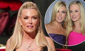 The socialite and star of high society was joined by friends including boyfriend brian mazza and sister dabney mercer. Tinsley Mortimer Explained How She Jokingly Made Out With Her Sister When They Were Learning To Kiss Daily Mail Online