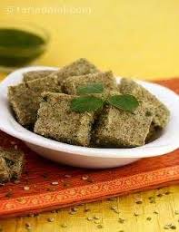 Just blend fresh coconut with chillies, curd and ginger and mix tempered mustard seeds. Khatta Dhokla Topped With Coconut Sauce Recipe Indian Tava Recipes