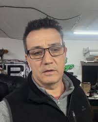 I take the liberty of sharing this bow revamping video from a man I  consider a Master and Craftsman in the maintenance, alteration and  customization of bows, as well as the finest