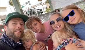 She and her husband mark webber, obviously had some fun while they were on a romantic weekend getaway somewhere in australia without the kids! 5xumzm81rufcym