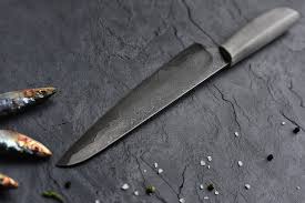 Damascus Knife Couteaux Beton Par Tomas Vacek Couteau Amenagement De La Cuisine Vaisselle