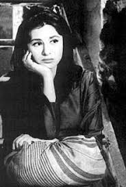 ورغم زواج الفنانة المصرية فاتن حمامة ثلاث مرات إلا أن علاقتها بالفنان الراحل عمر الشريف تظل محط إعجاب الكثير، ولم تتخلل علاقتهما الكثير من الأسرار. Faten Hamama Wikipedia