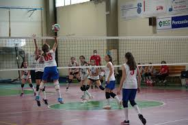 Prove gratuite di volley e minibasket per i bimbi di bagno a ripoli. A S D Volley Pontemediceo