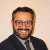 100+ profili “Ezio”