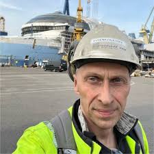 Well, 2024 has come to an end! My most important achievement was defending  my dissertation and receiving a Doctor of Business Administration degree,  now let's set new goals for the next 3-5