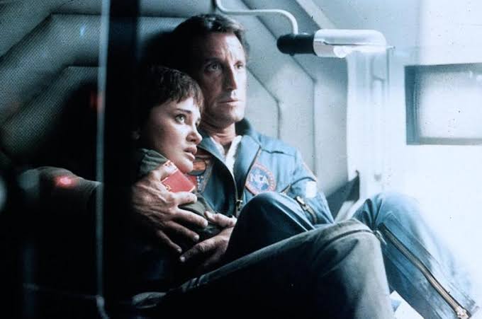 DVD REVIEW: 2010: The Year We Make Contact | mikeladano.com