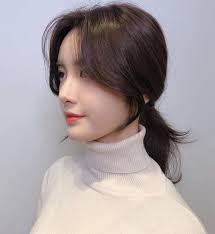 Also, learn how to style them and discover ways to rock them, no matter without a doubt, side bangs are among the hair trends that never go out of style. Does Anyone S Have Experience With Korean Side Bangs Like Very Similar To The Picture Below I M Considering Getting A Haircut Like This But I M Afraid It Will Turn Out Ugly It Needs Too
